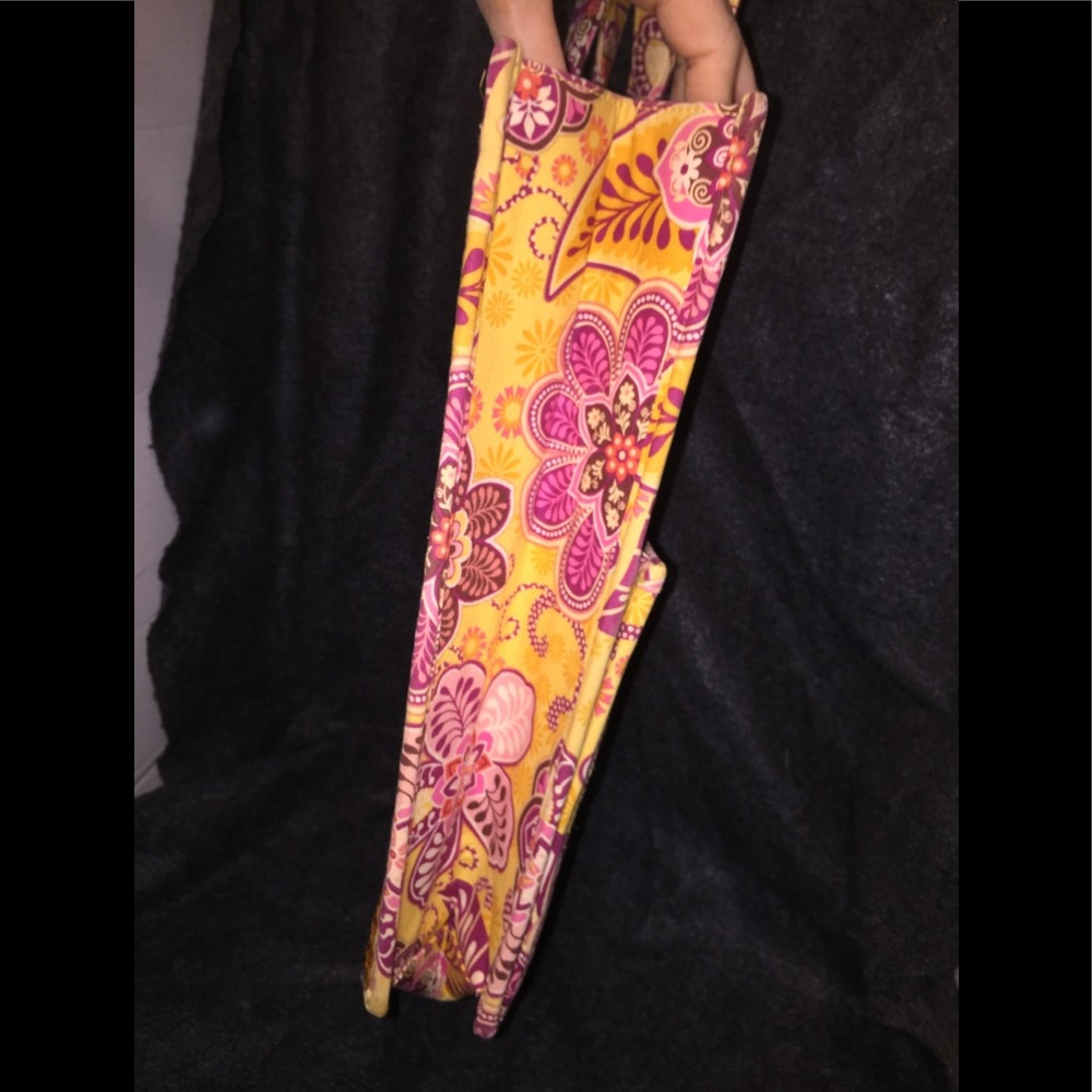 Vera Bradley’s Wicker Shielded Floral Tote - Picture 4 of 7